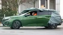 Nuova Peugeot 308 foto spia