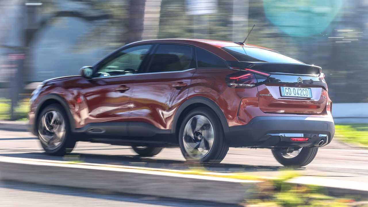 Nuova Citroen C4 e le buche di Roma