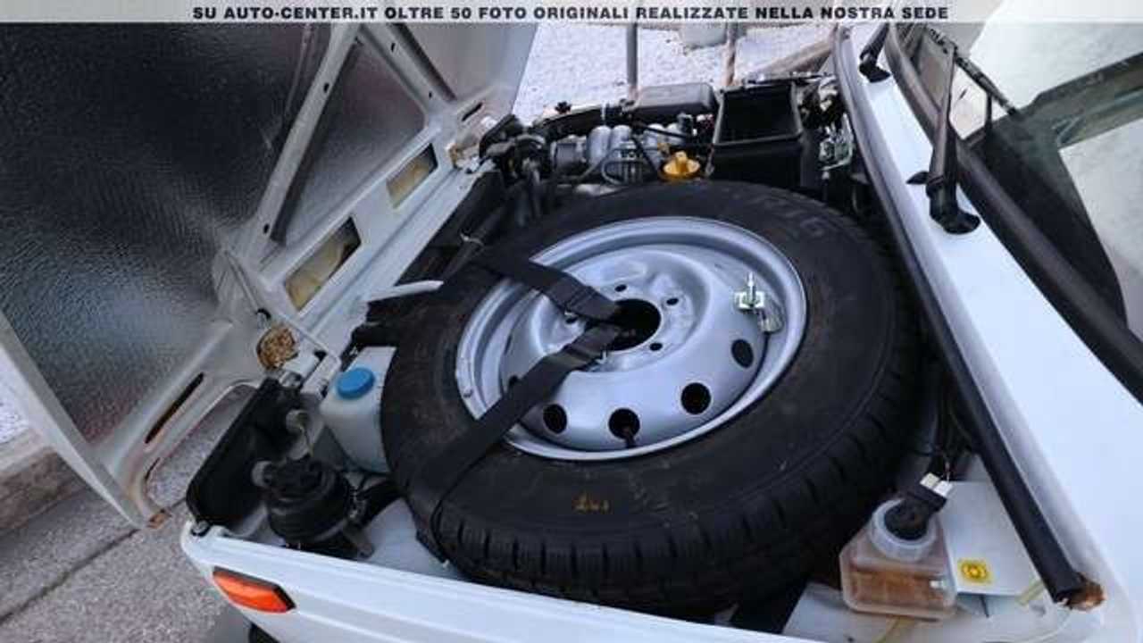 Lada Niva pickup en Italia