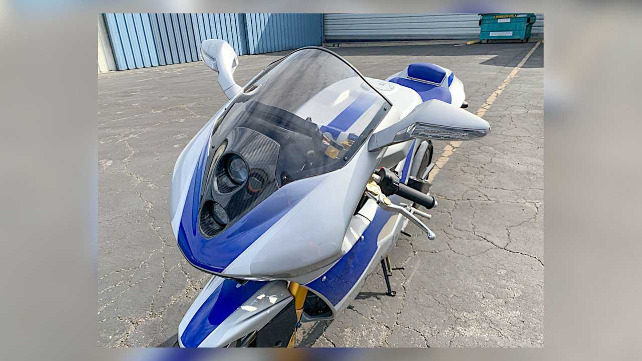 2002 Mondial Piega - Front Left Top Angle View