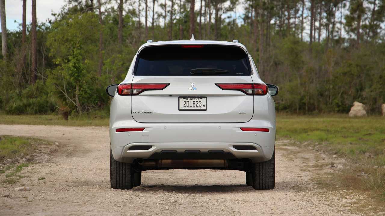 2022 Mitsubishi Outlander Exterior