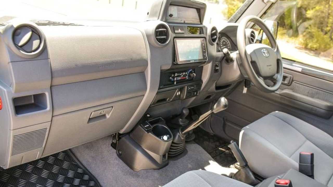 Toyota Land Cruiser GXL 6x6 2019 conversión en pick-up