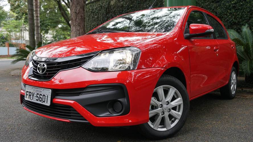 Toyota Etios X Plus 1.5 AT