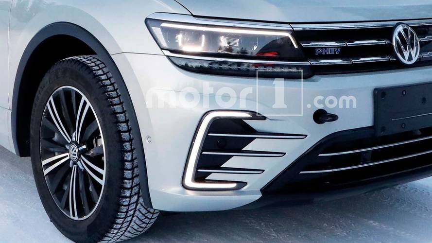 VW Tiguan PHEV Spy Photo