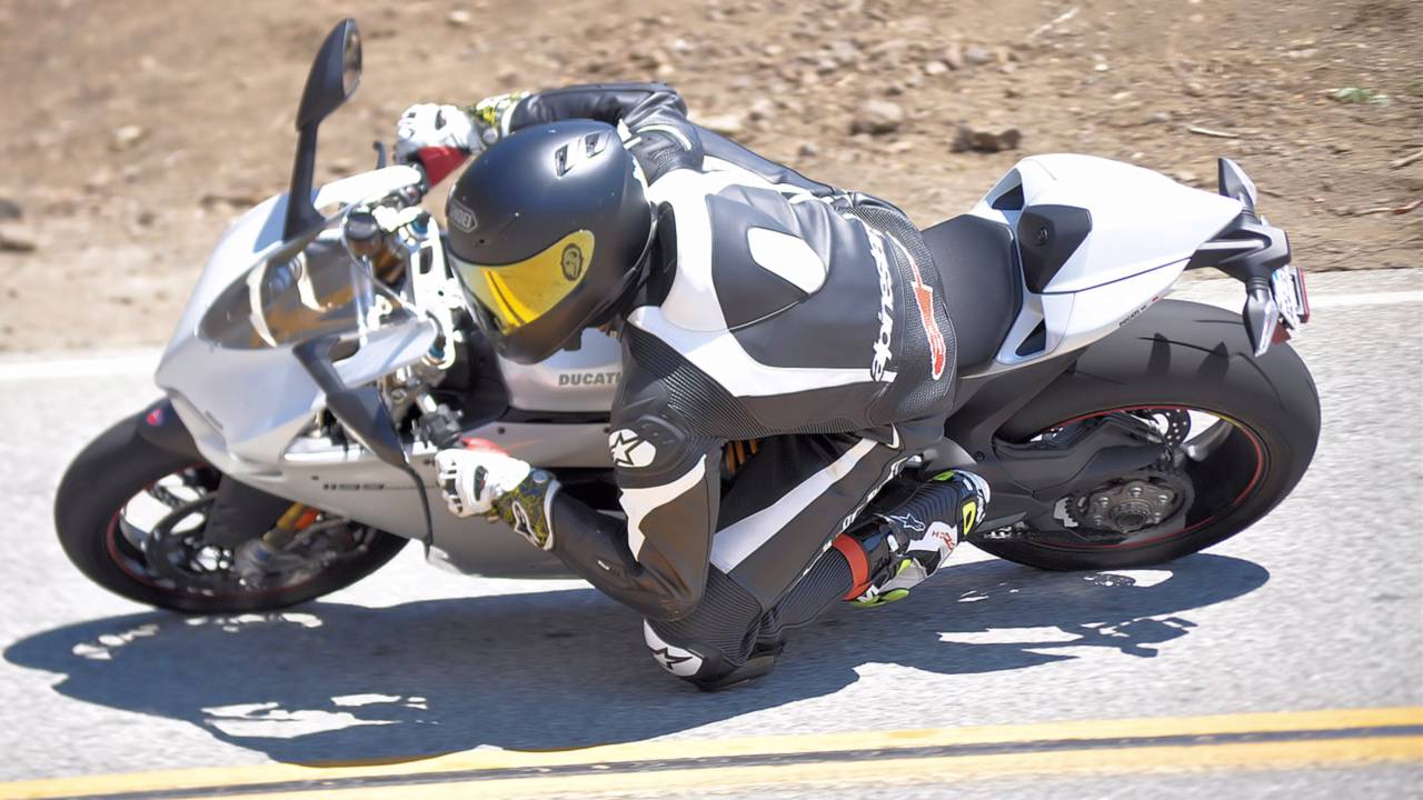 RideApart Comparison: Ducati 1199 Panigale S v R