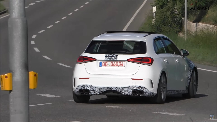 Mercedes-AMG A 45 photos espion