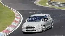 Ford Focus hot version prototype spy photo
