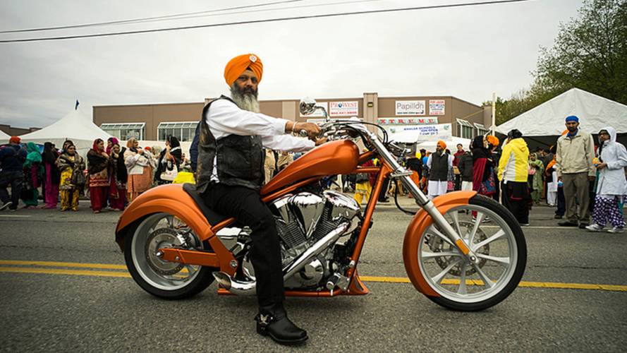 Alberta to Allow Turban-Sporting Sikhs to Ride Sans Helmet