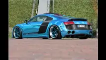 Breitbau-Bolide in Baby-Blau