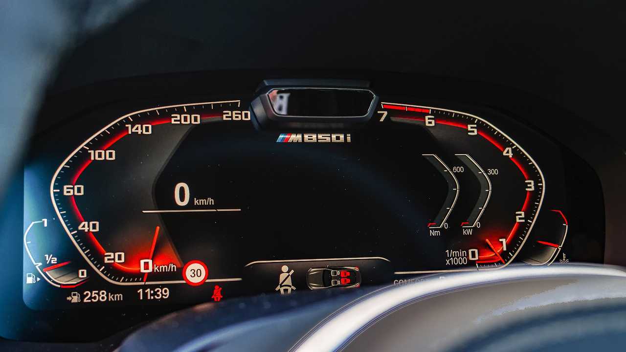 BMW M850i