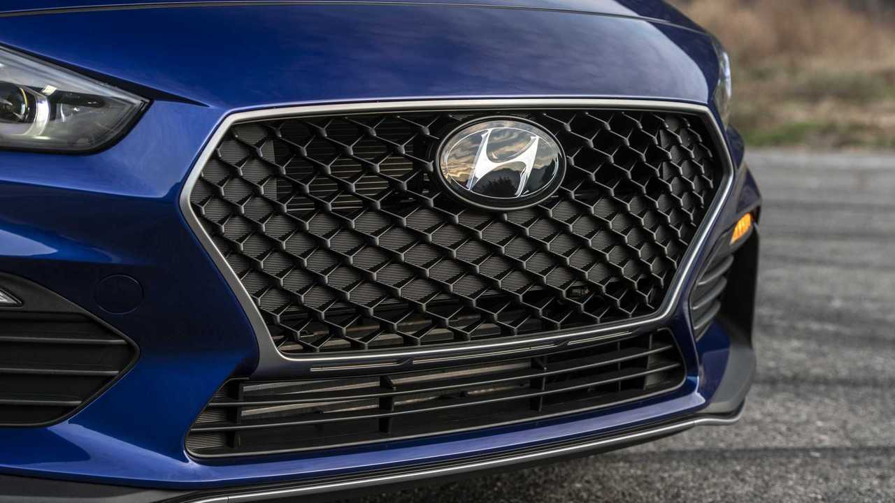 2019 Hyundai Elantra GT Line