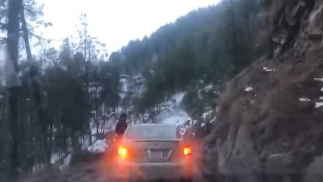 Toyota Corolla Dağ Yolu Kazası