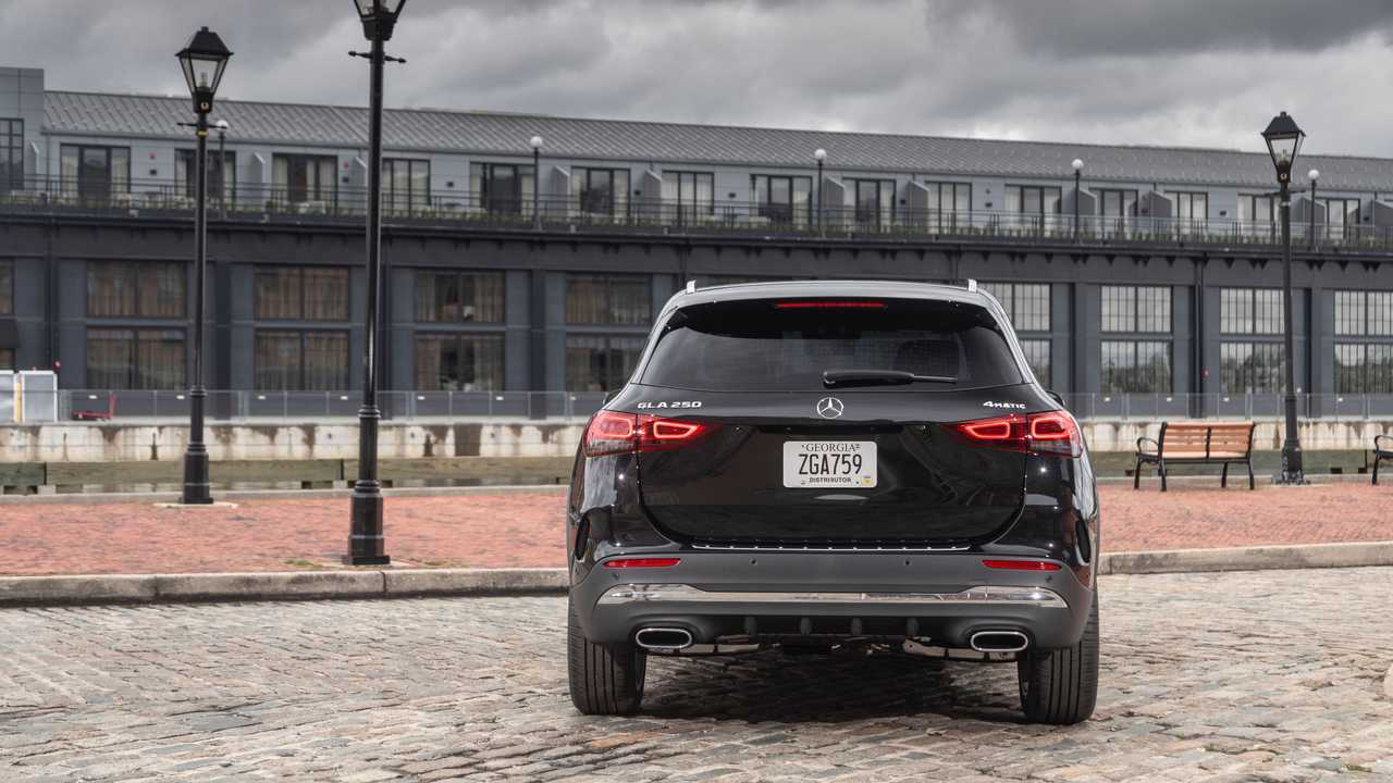 2021 Mercedes-Benz GLA-Class tail static