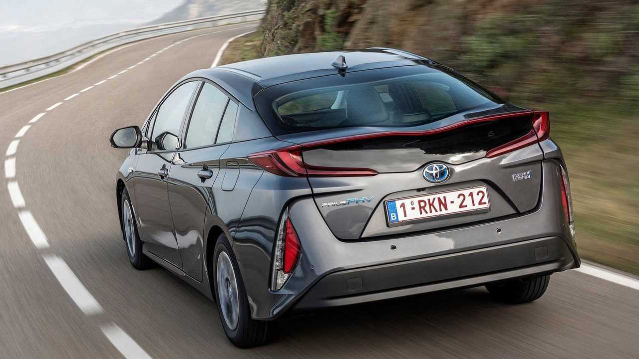 Toyota Prius PHV