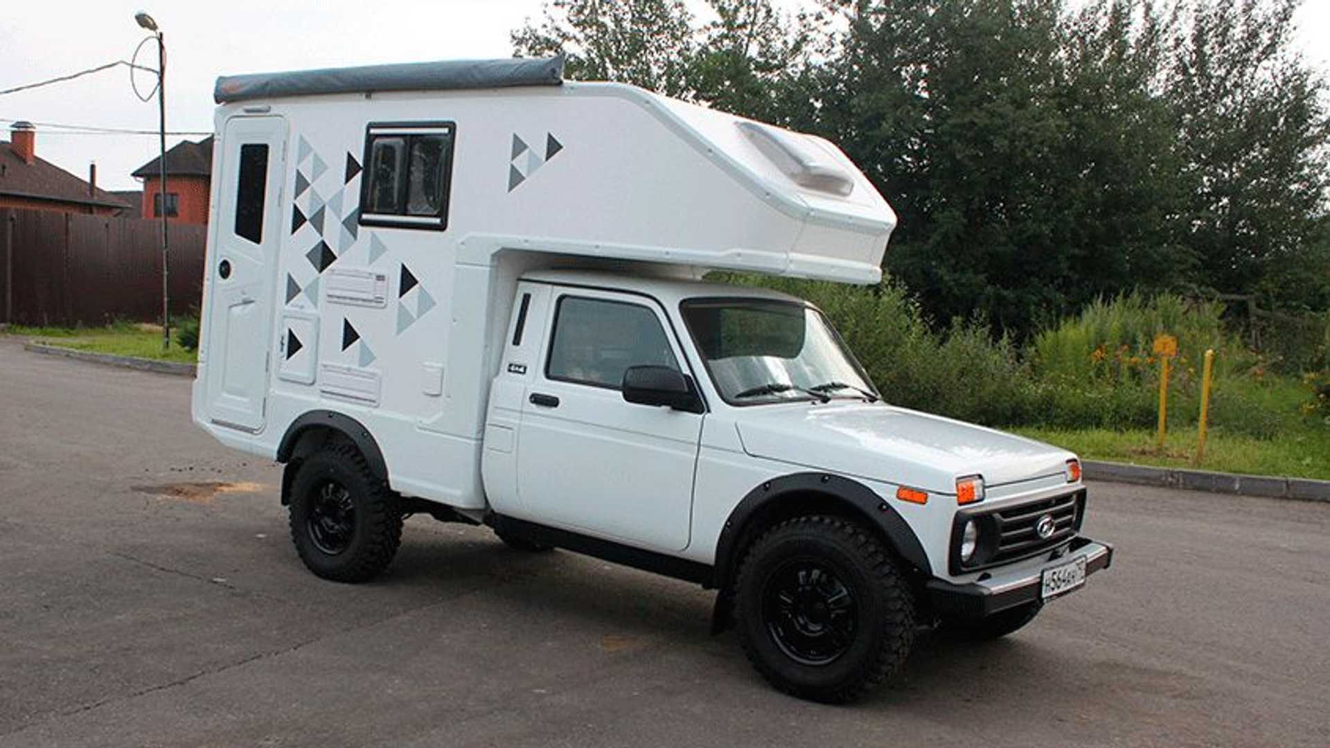 https://cdn.motor1.com/images/mgl/wOvVR/s1/lada-4x4-motorhome.jpg