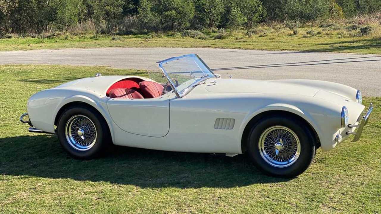 AC Cobra Series 1 Electric