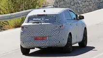 Opel C-Segment CUV Spy Pics