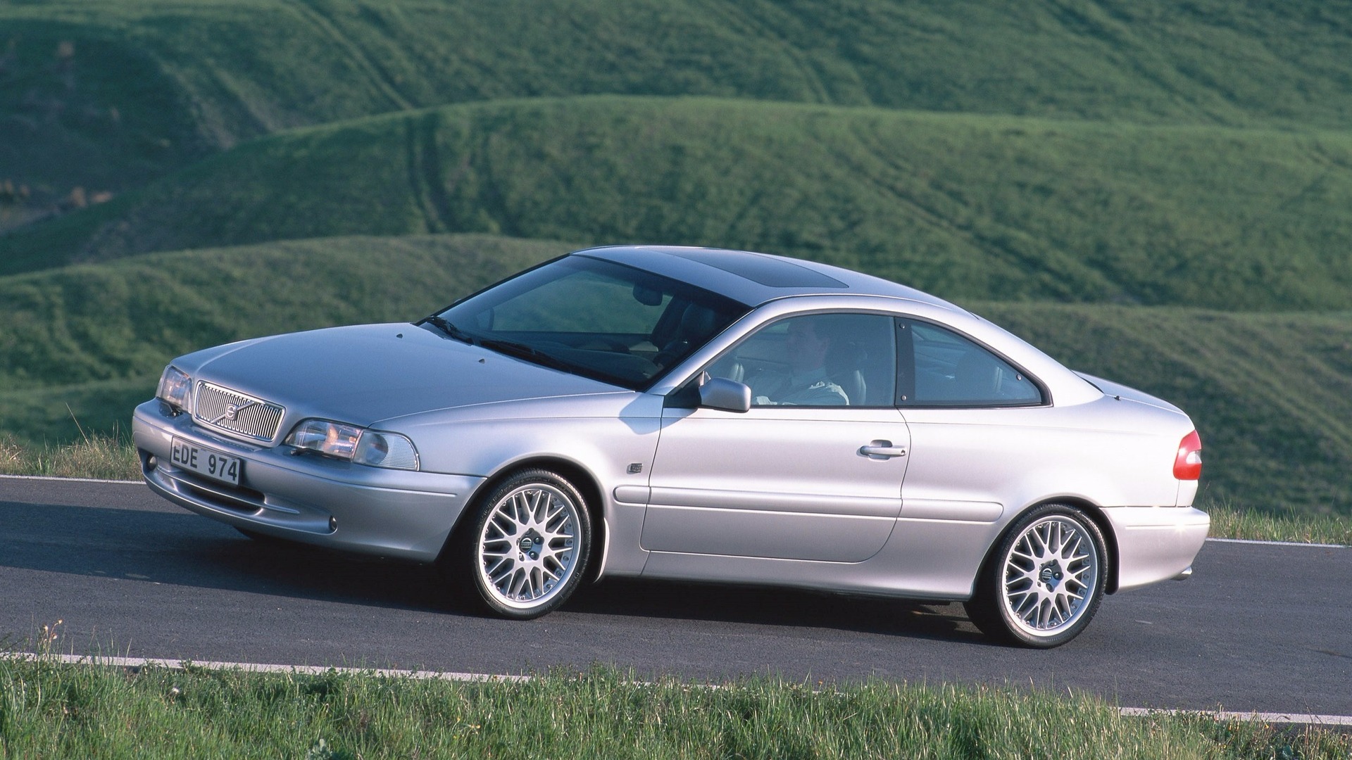 volvo-c70-20th-anniversary.jpg