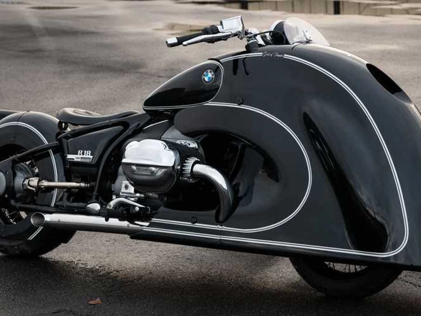 kingston-customs-bmw-r-18-