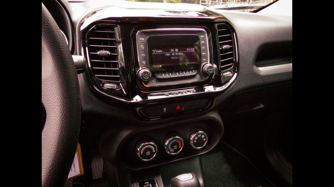 Teste CARPLACE: Renault Oroch ganha câmbio automático e desafia Fiat Toro