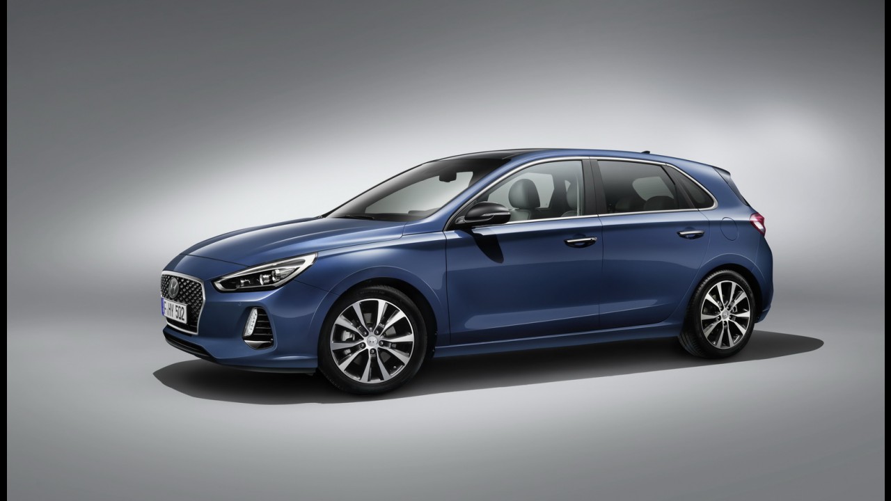 Novo Hyundai i30 2017 estreia com motor turbo e câmbio de dupla embreagem - veja fotos