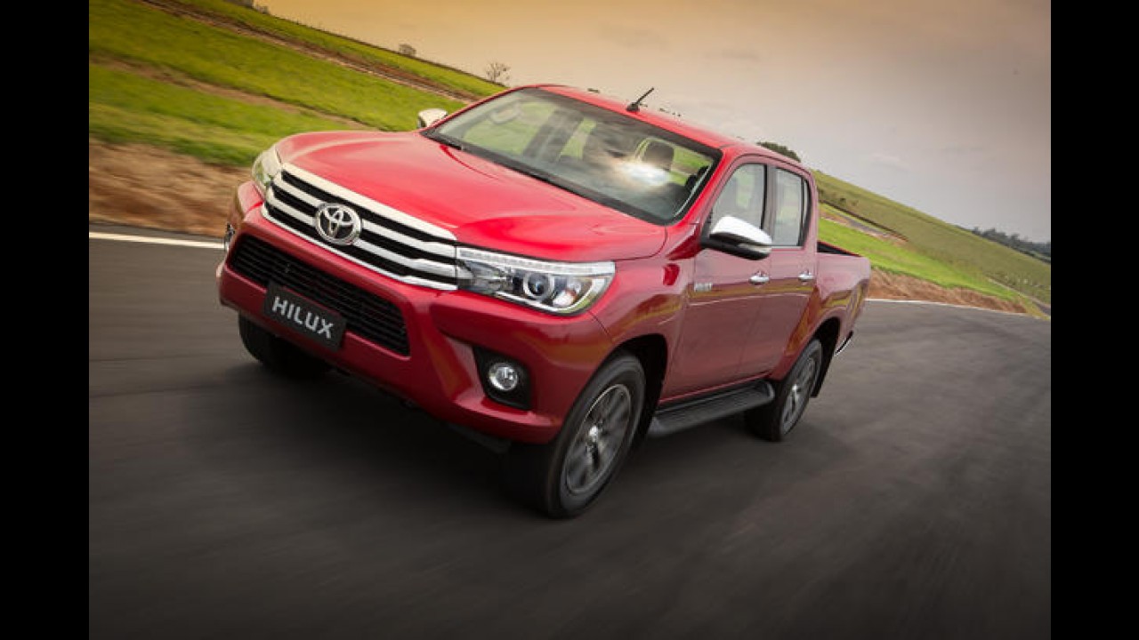Volta rápida: Nova Hilux 2016 muda de corpo sem perder a alma