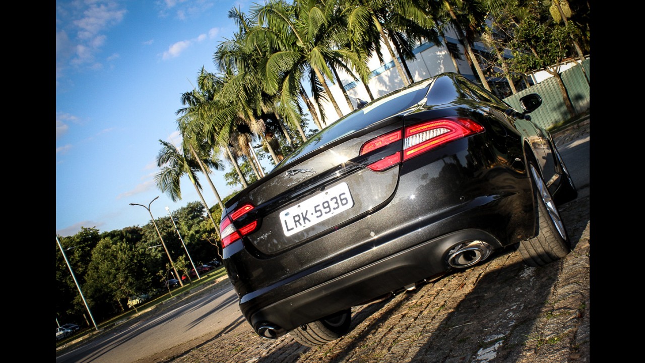 Avaliação: Jaguar XF Sport Luxury 2015 é predador em traje esporte-fino