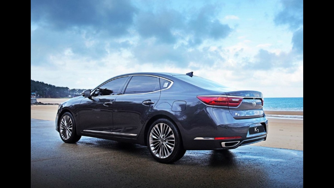 Kia divulga mais imagens do novo Cadenza 2017