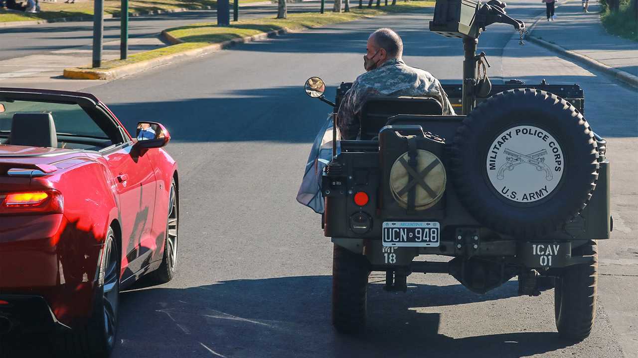 Supermarket Run: donaciones, chatas solidarias y el mejor Jeep Willys de escolta