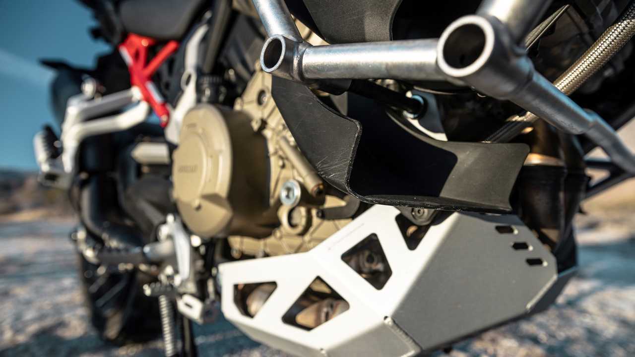 2021 Ducati Multistrada V4 S - Winglets