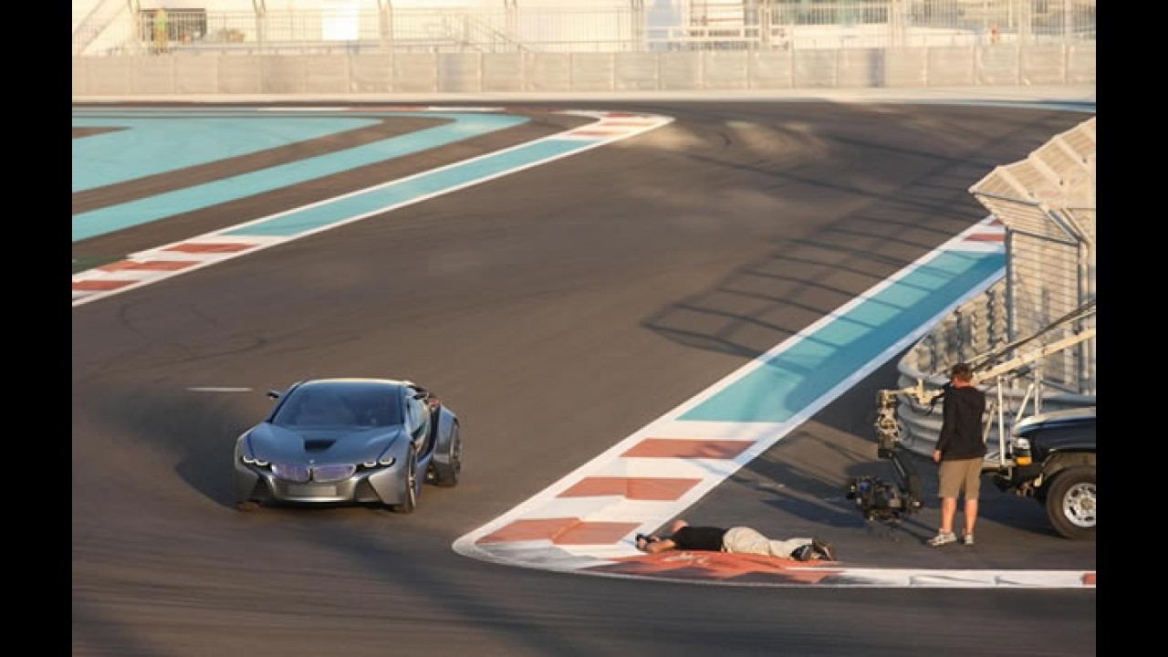 BMW i8: Vision EfficientDynamics é flagrado sem disfarces em Abu Dhabi