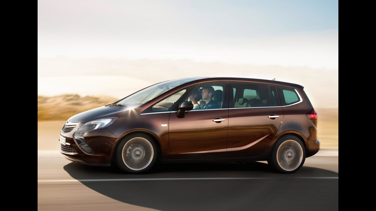 Opel divulga a moderna Zafira Tourer 2012