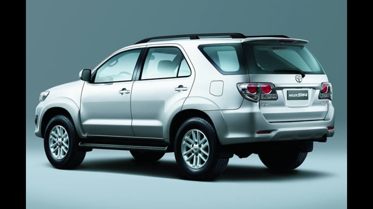 Toyota lança linha Hilux e SW4 2012 com motor 2.7 VVTi Flex