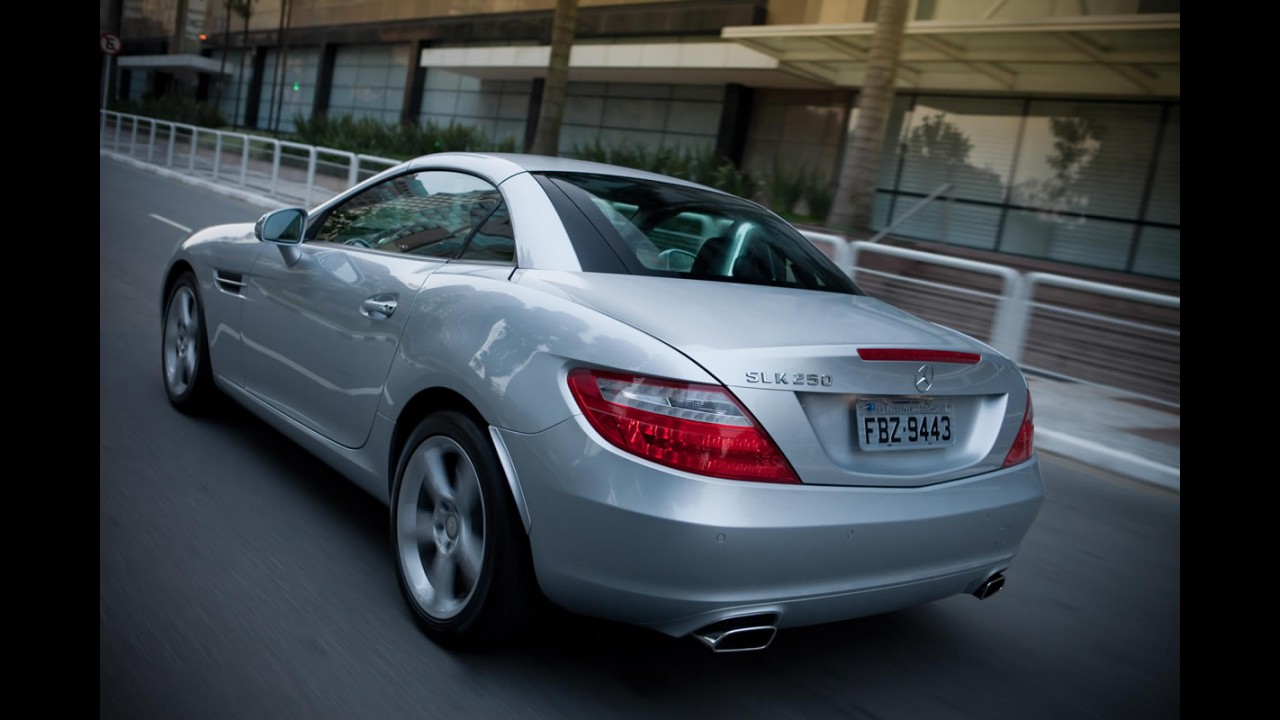 Mercedes lança o SLK 250 no Brasil por R$ 249.900 - Roadster acelera de 0 a 100 km/h em 6,6 segundos