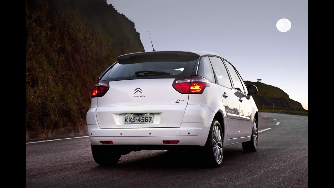 Série Especial: Citroën C4 Picasso La Luna com teto panorâmico chega por R$ 92.200