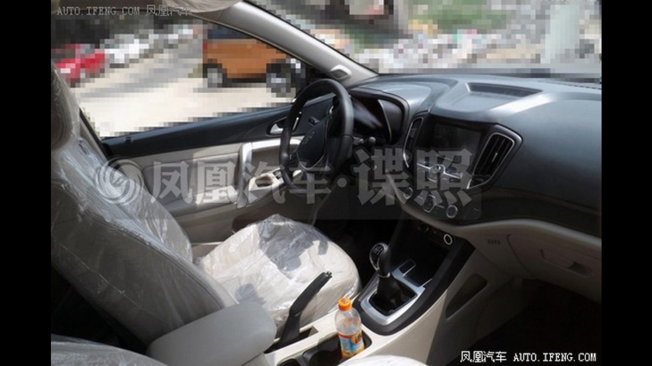 Novo Chery Tiggo 5 é flagrado novamente na China