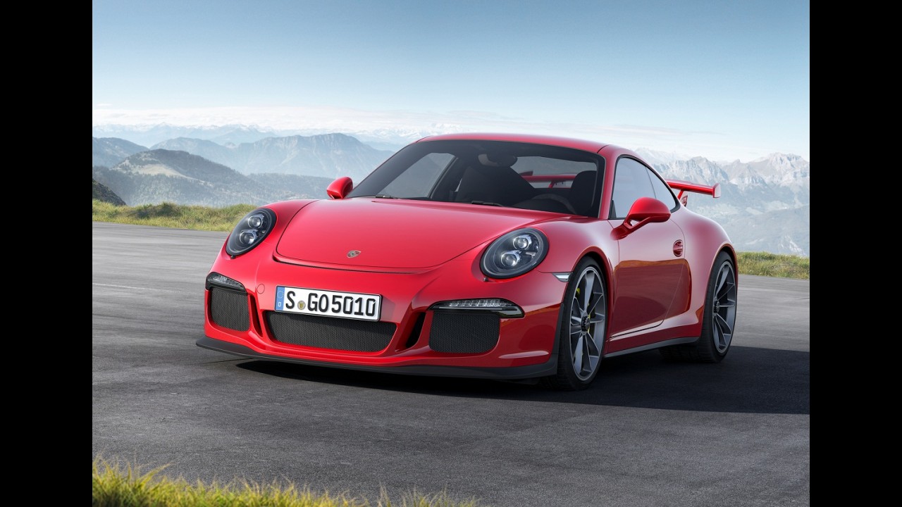 Porsche bate recordes e tem melhor ano da história em 2012