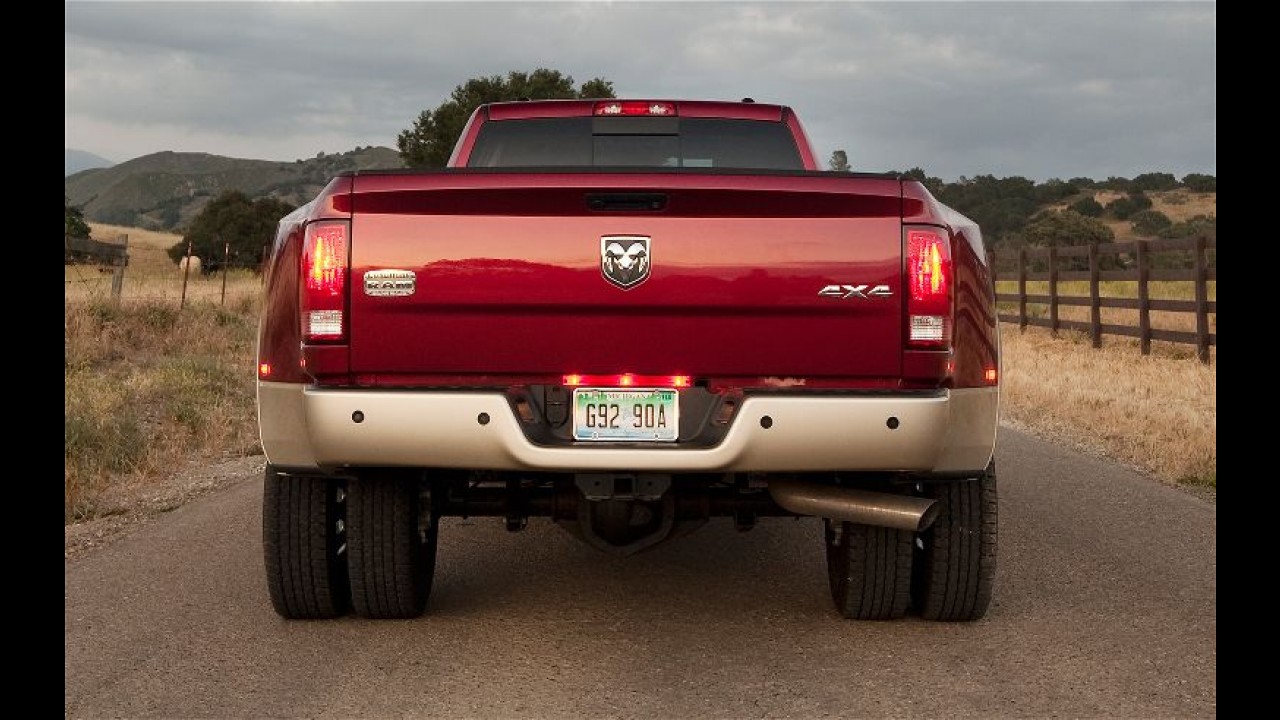 RAM 3500 Laramie Longhorn começa a ser vendida em agosto no Brasil por R$ 215.000