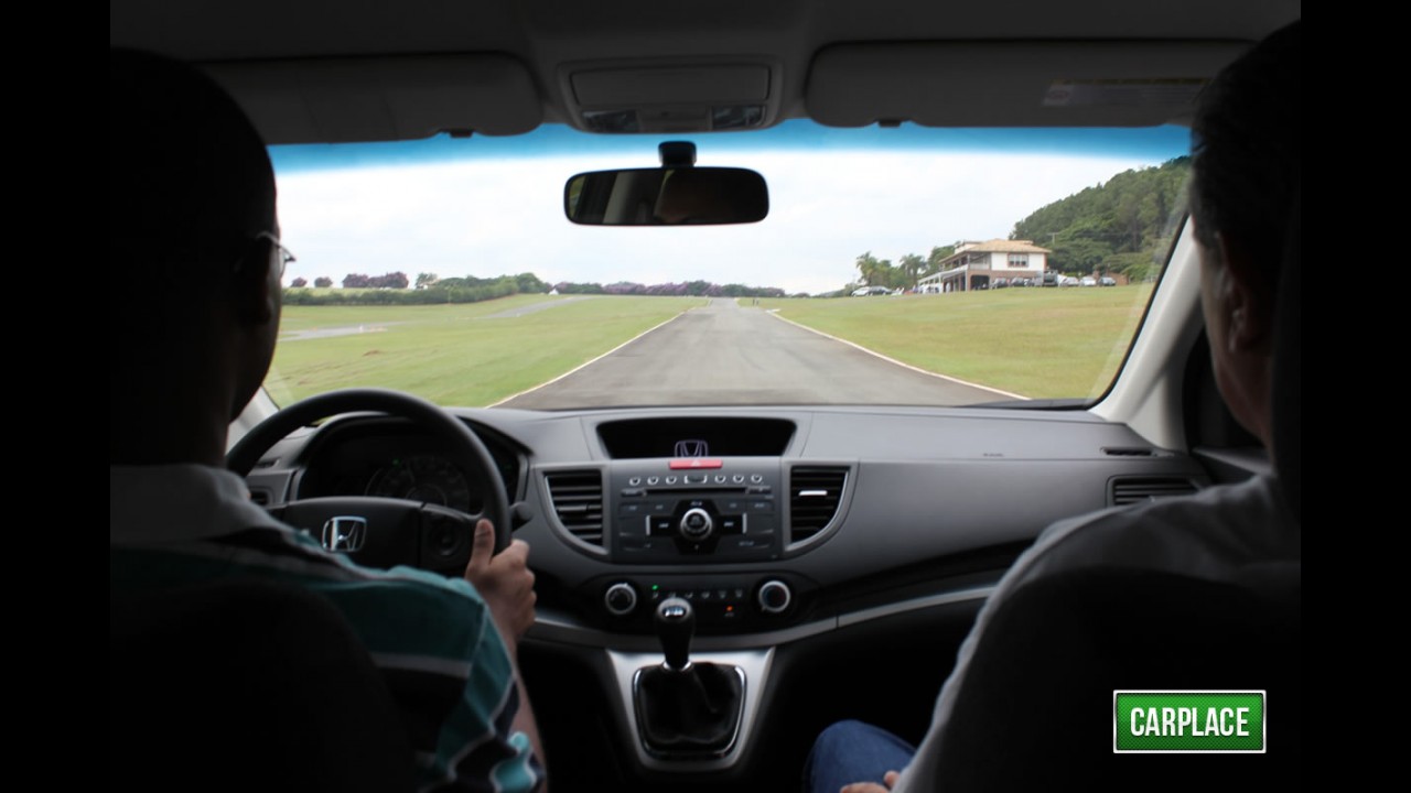 Impressões ao dirigir: Novo Honda CR-V 2012 - Veja os detalhes em fotos