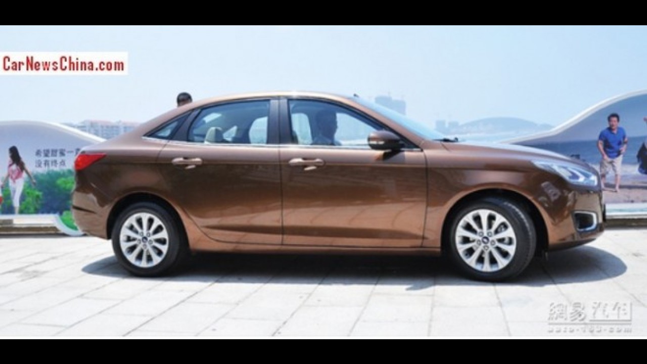 Novo Ford Escort já aparece nas ruas chinesas. Seria uma boa por aqui?