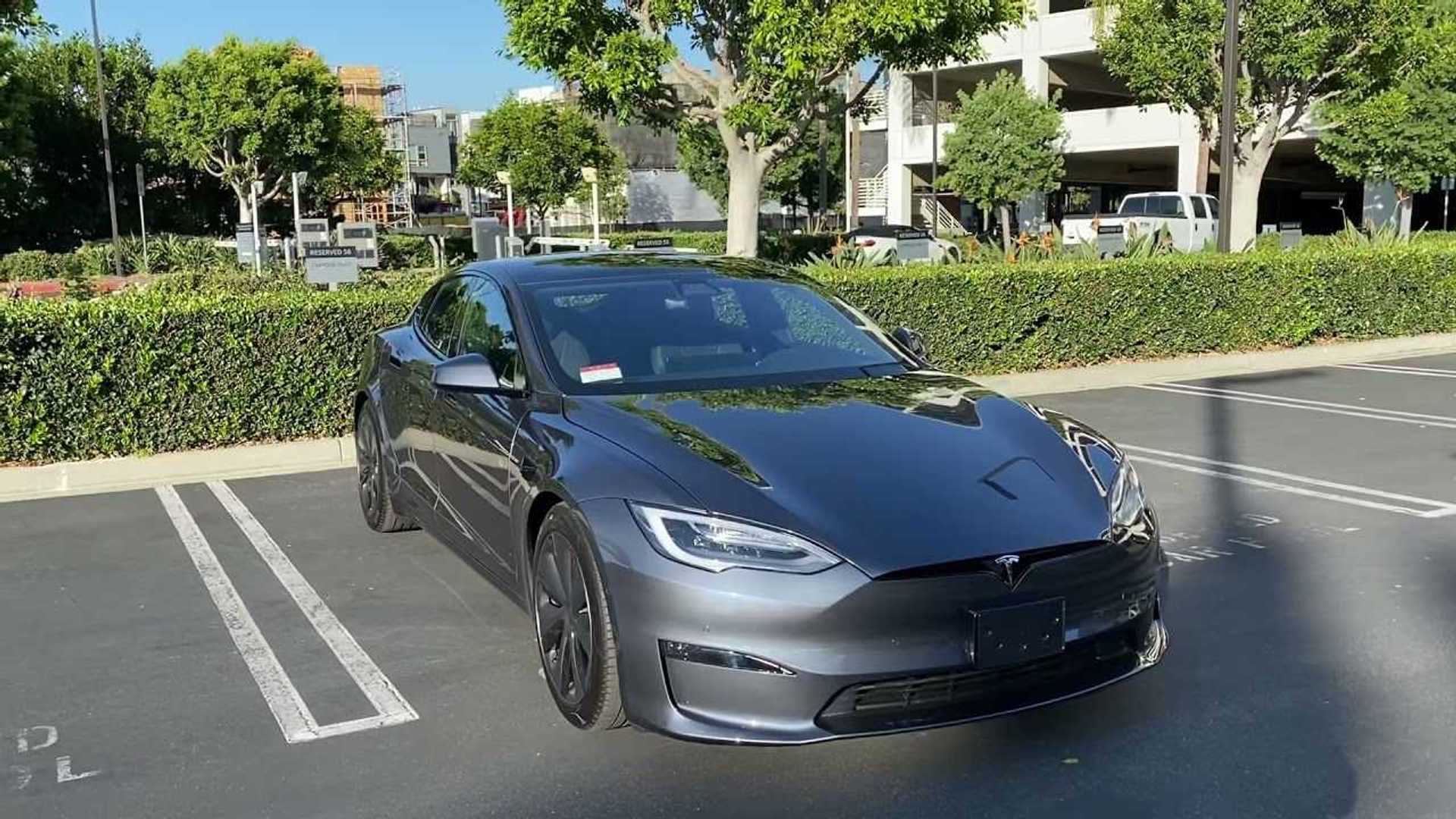 This Tesla Plaid Owner Calls The Build Quality Trash Do You Agree