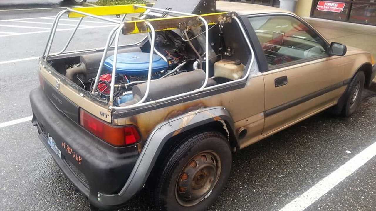 Honda Civic con motor V8 Oldsmobile