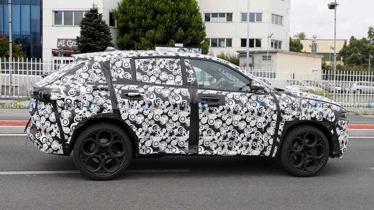 Alfa Romeo Tonale casus fotoğrafı.