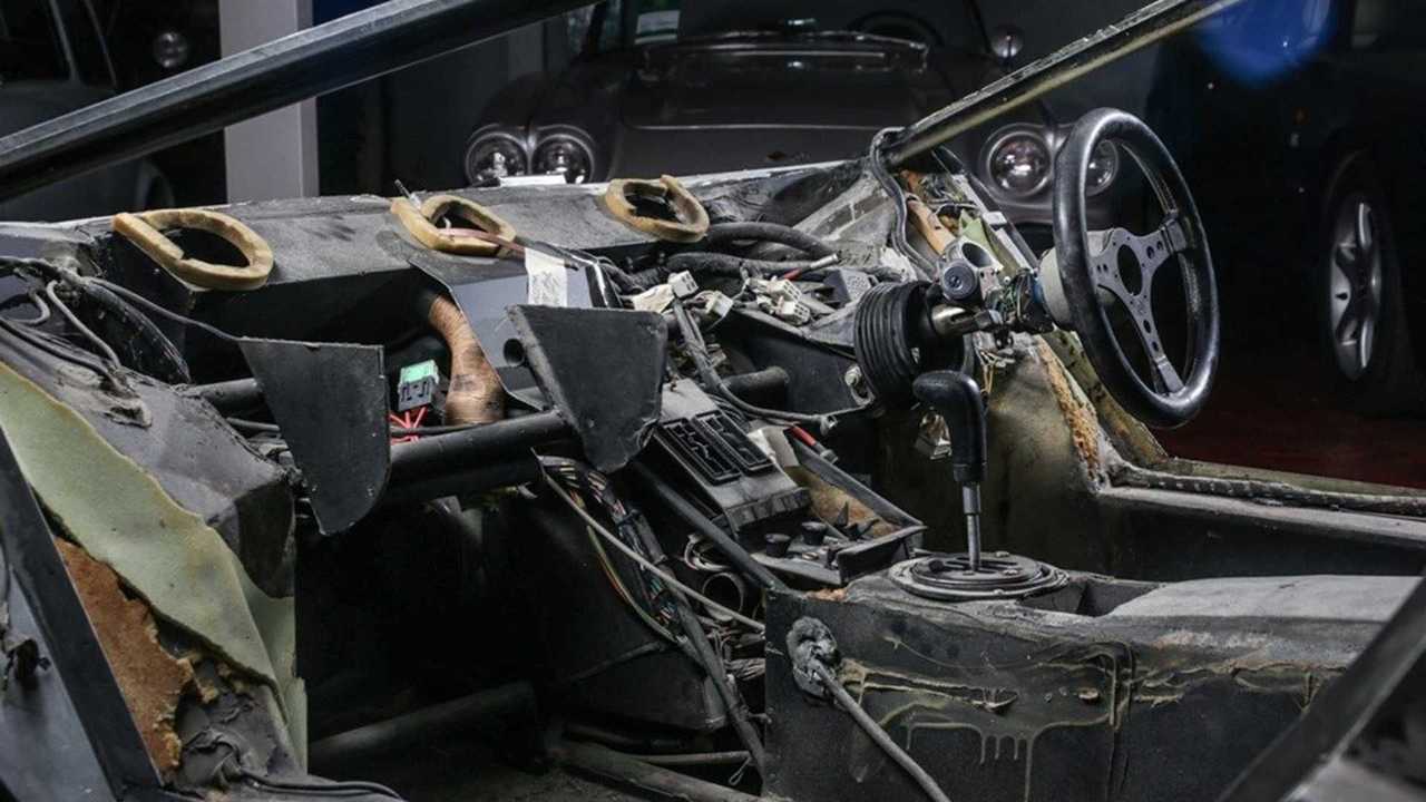 Lamborghini Countach abandonado desde 2008