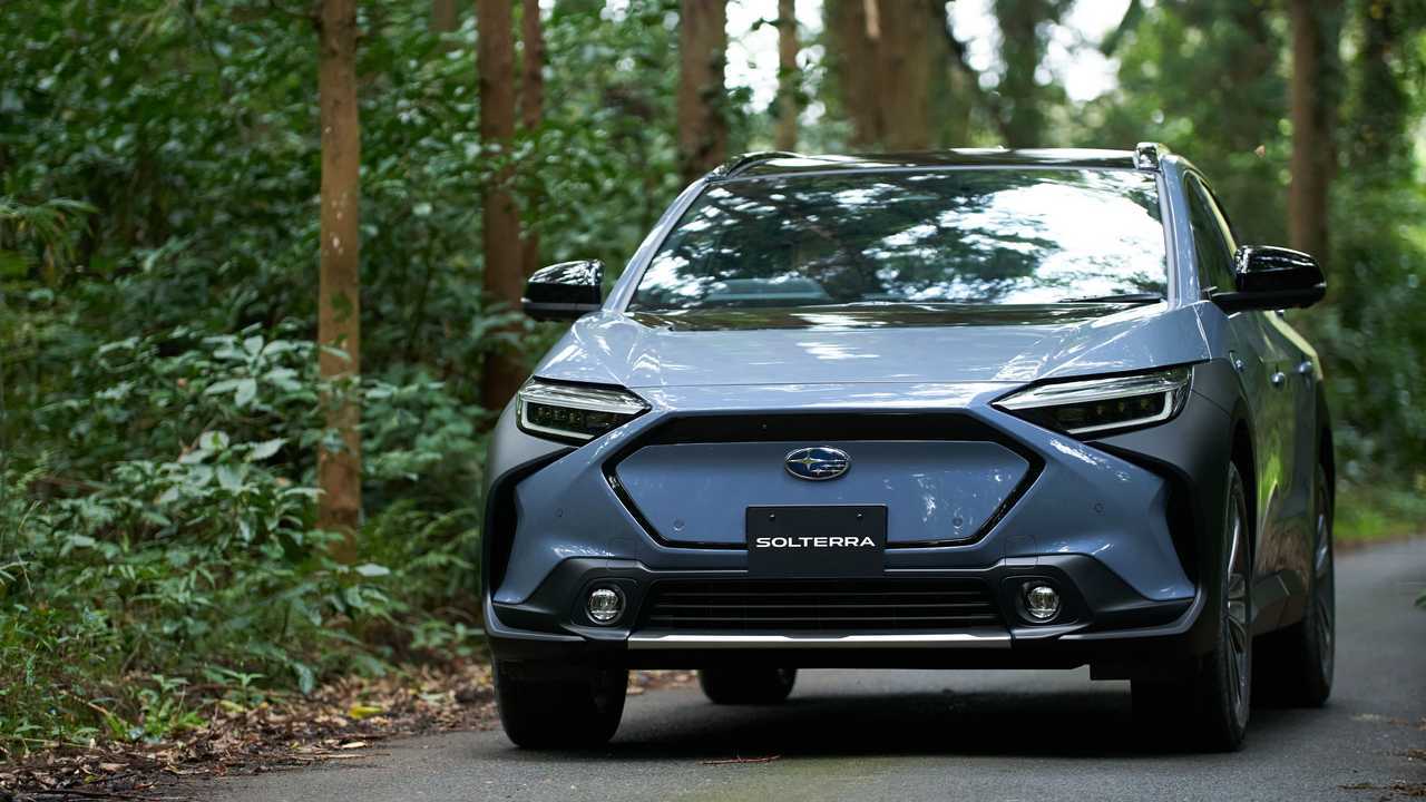 Серийная Subaru Solterra