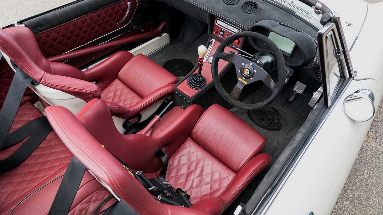 Alfa Romeo Spider by Alfaholics