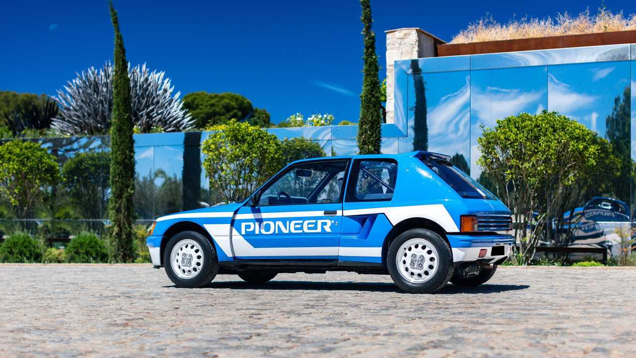 Peugeot 205 T16 Pioneer