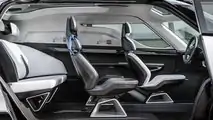 Porsche Vision Renndienst Electric Concept Interior 4