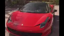 Ferrari 458 Italia presa a martellate