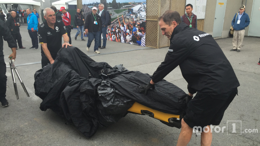 Kevin Magnussen, Renault Sport F1 Team RS16, spare chassis